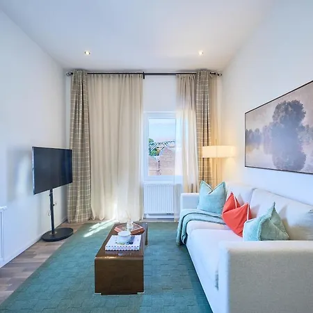 Chic Modern Design Bright & Minimalist Near Duesseldorf And Koeln
