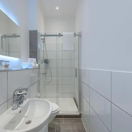 Apartment Chic Modern Design Bright & Minimalist Near Duesseldorf And Koeln